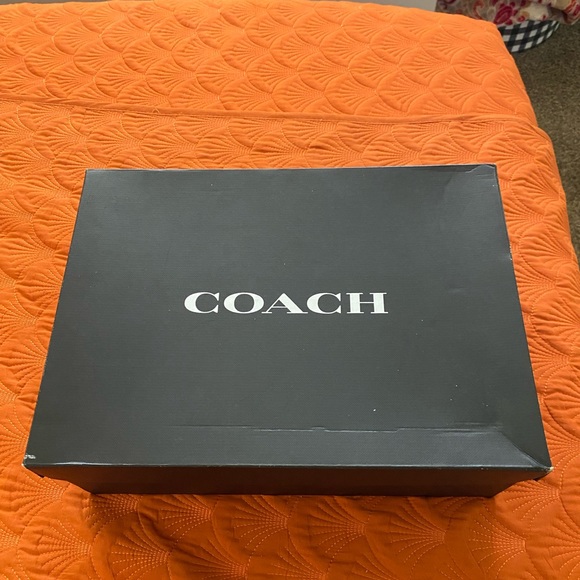 COACH CTYSL MSH RNNR - Picture 8 of 10